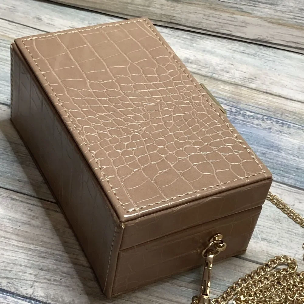 Vegan Leather Clutch Box Bag Tan Crocodile Faux Gold Tone Crossbody‎ Chain NWOT